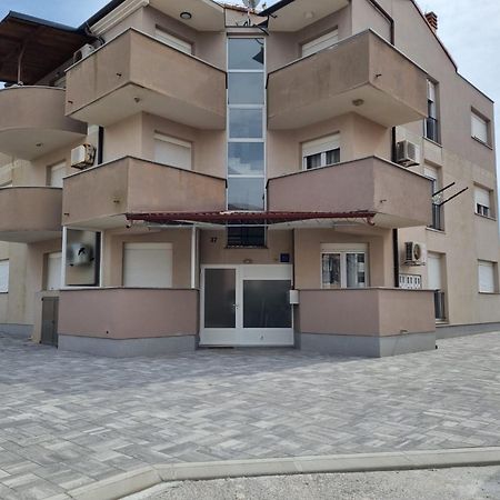 Apartman Nada *** Medulin Exterior foto